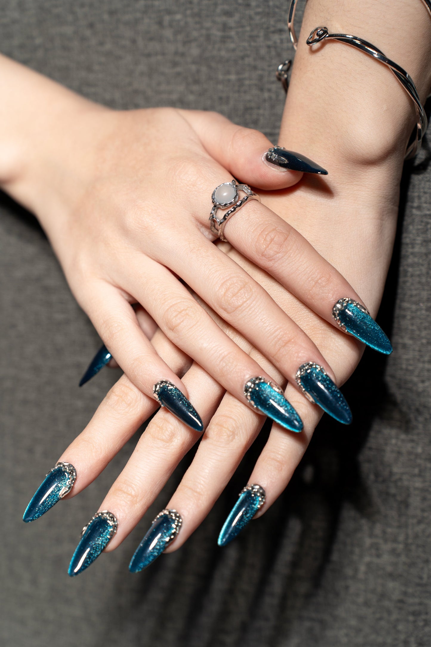 Renovanails Aurora Veil–Holographic Press On Nails-5