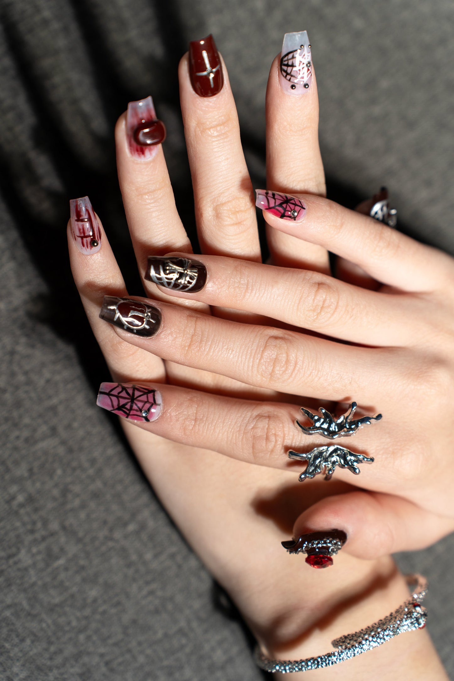 Renovanails Crimson Web Mystique–Red & Black Press-On Nails-6