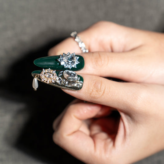 Renovanails Emerald Dynasty–Creative press-on designs-2