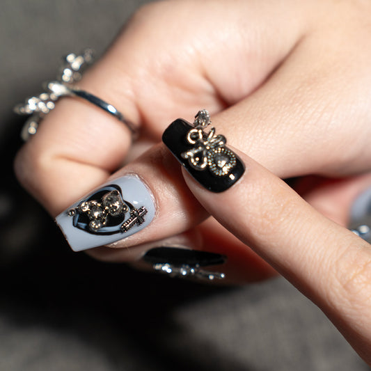 Renovanails Noir Hearts – Black & Red Press-On Nails-2