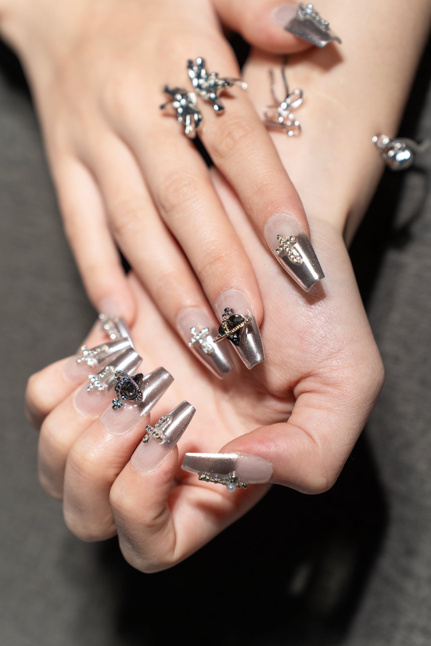 Renovanails Silvern Halo-Handmade Sparkling Press-On Nails-6