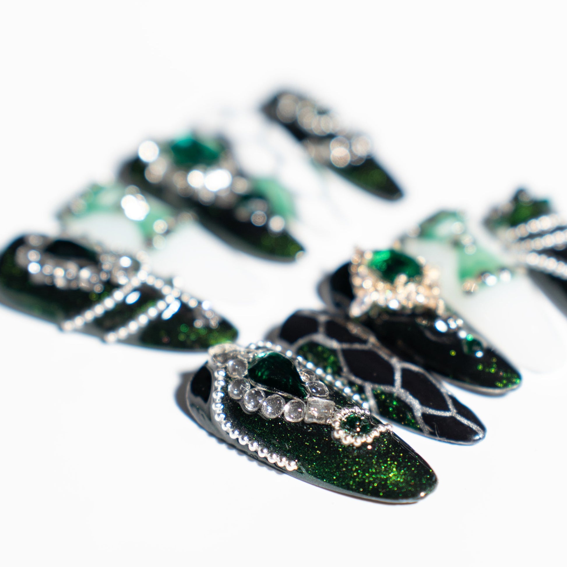 Emerald Stardust by Renovanails-Press on Nails-4