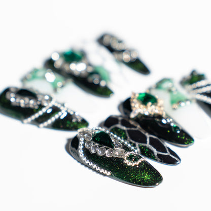 Emerald Stardust by Renovanails-Press on Nails-4
