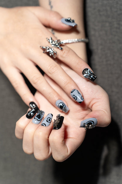 Noir Hearts